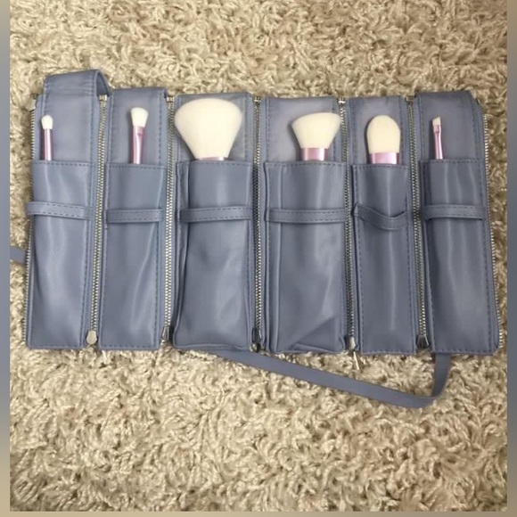 Quo lilac makeup brush set - Picture 1 of 7